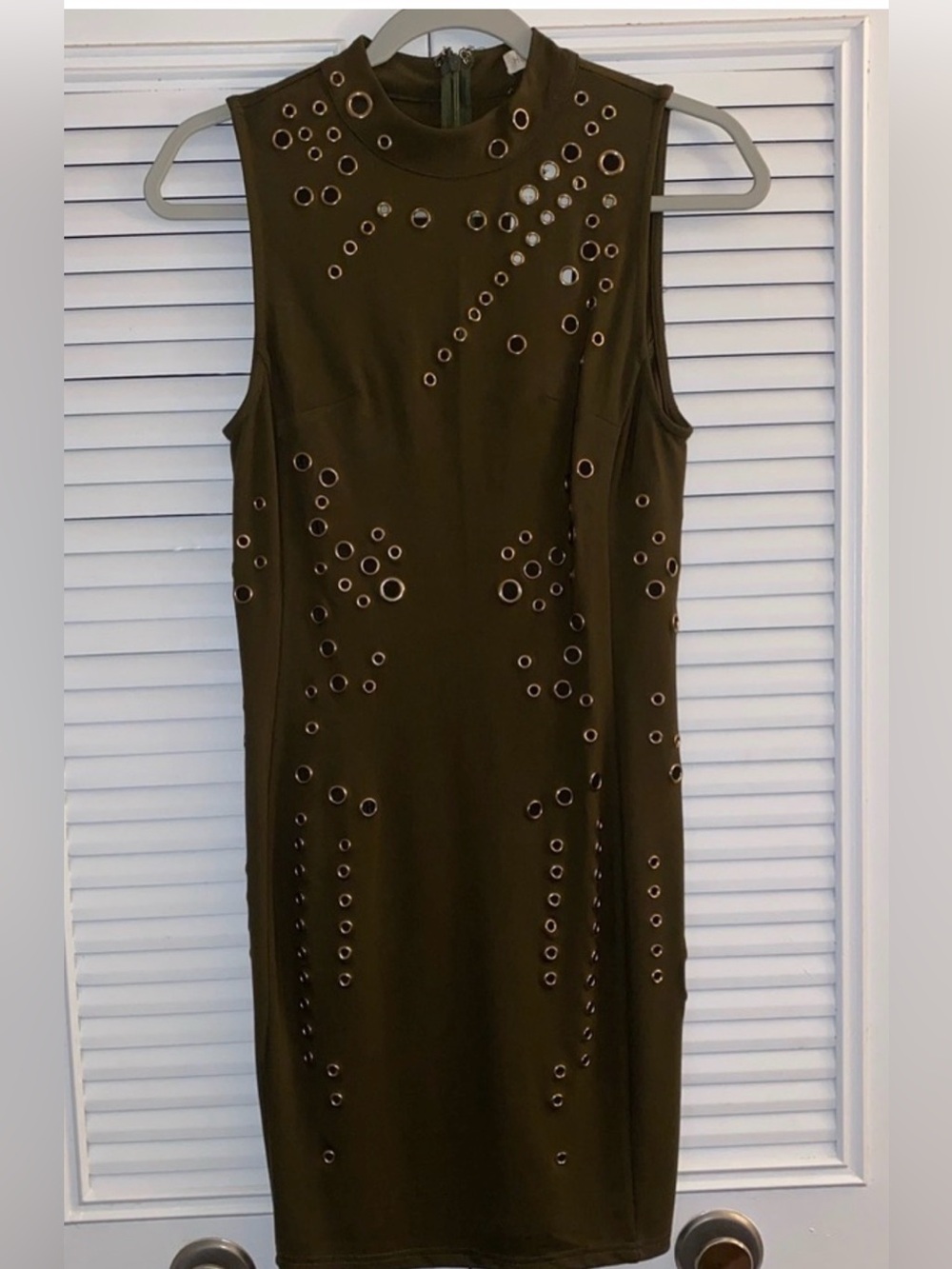 Olive Green Curve-Hugging Midi Dress with Zipper and Grommet Accents Large